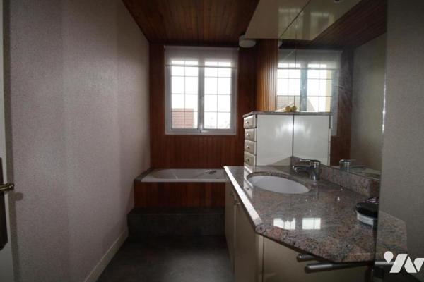 Criquebeuf maison 6 chambres + grand bureau independant