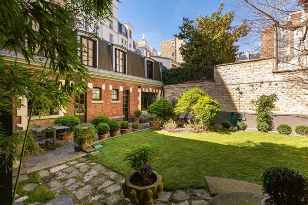 Vente Hôtel particulier Paris 16 7 Pièces 245 m²