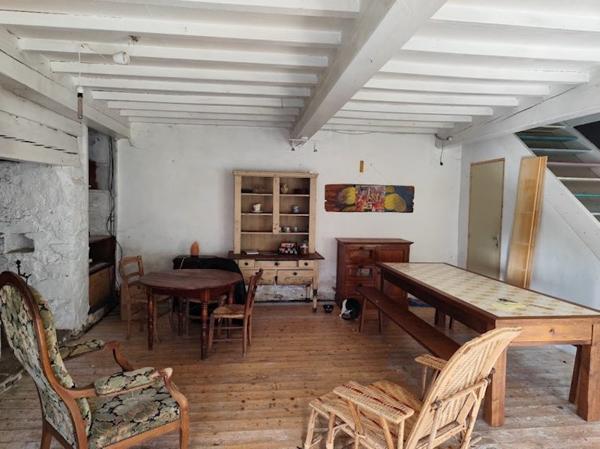 Maison à vendre à Champs-sur-Tarentaine-Marchal (15270) - Cantal