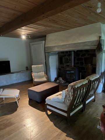 Maison à vendre à Champs-sur-Tarentaine-Marchal (15270) - Cantal