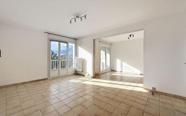 Appartement à vendre    3 pièces • 82,33 m2 Guilherand-Granges