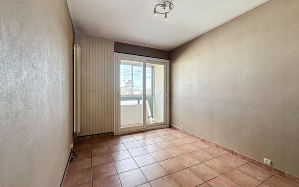 Appartement à vendre    3 pièces • 82,33 m2 Guilherand-Granges