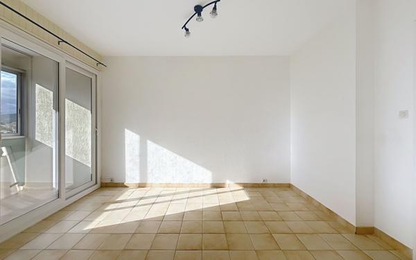 Appartement à vendre    3 pièces • 82,33 m2 Guilherand-Granges