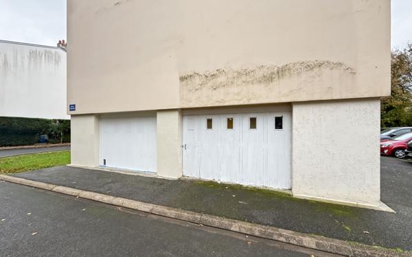 Stationnement à vendre    Olivet