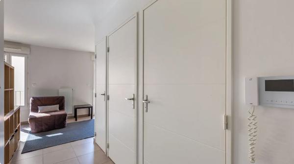 Appartement
         1 pièce
        - 28 m² 175 000 € *