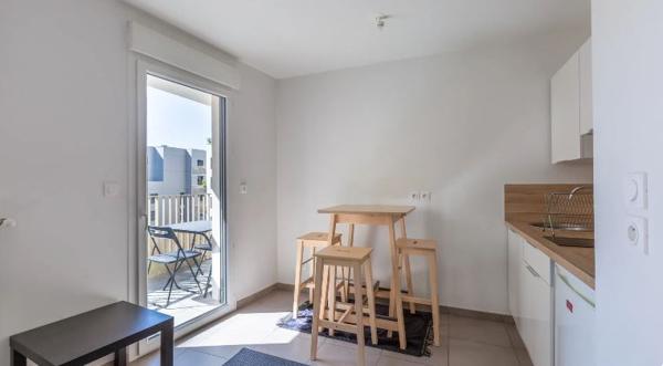 Appartement
         1 pièce
        - 28 m² 175 000 € *