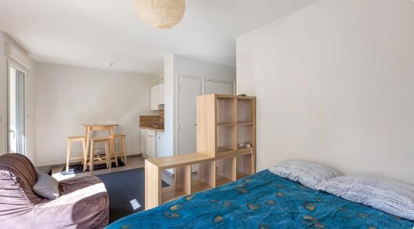 Appartement
         1 pièce
        - 28 m² 175 000 € *