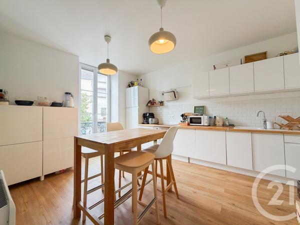 Maison à vendre  6 pièces - 147,07 m 2   DAX  - 40