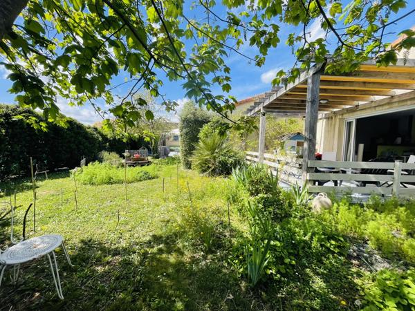 Migné-Auxances (86440) MAISON + APPARTEMENT + STUDIO