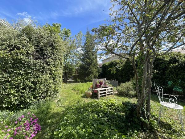 Migné-Auxances (86440) MAISON + APPARTEMENT + STUDIO