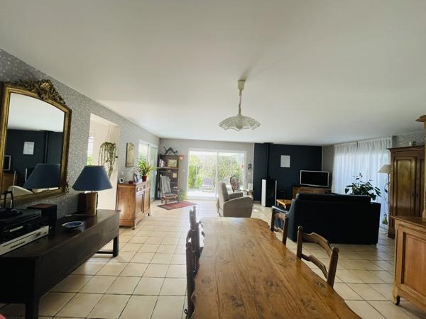 Migné-Auxances (86440) MAISON + APPARTEMENT + STUDIO