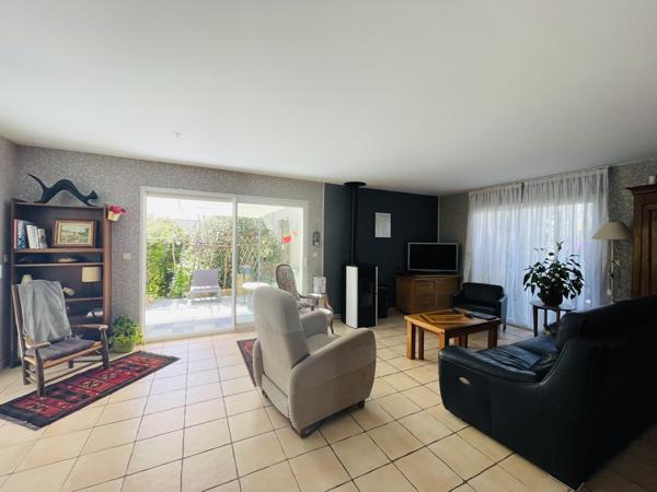 Migné-Auxances (86440) MAISON + APPARTEMENT + STUDIO