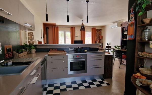 Maison à vendre    3 pièces • 73,31 m2 Carpentras