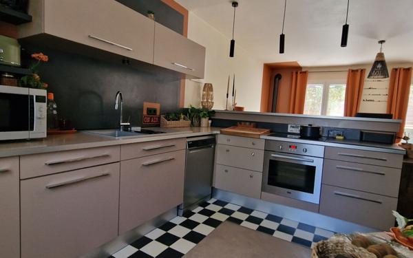 Maison à vendre    3 pièces • 73,31 m2 Carpentras