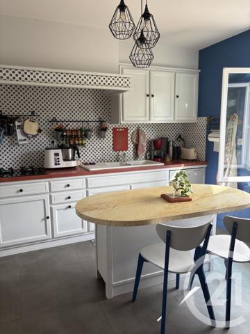 Maison à vendre  7 pièces - 132,96 m 2   PARTHENAY  - 79