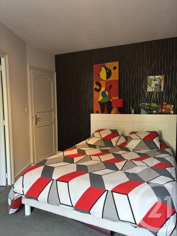 Maison à vendre  7 pièces - 132,96 m 2   PARTHENAY  - 79