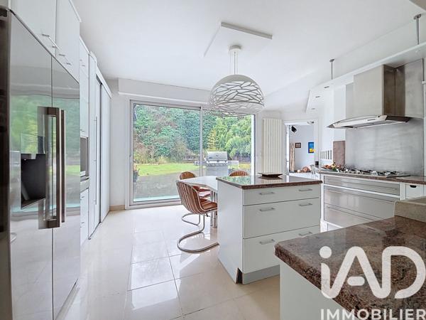 Maison à vendre 9 pièces 446 m² Besançon