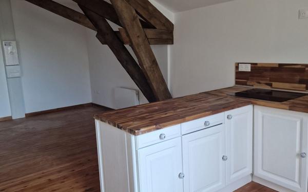 Immeuble à vendre    23 pièces •  Saint-Jean-d'Angély