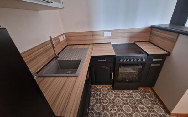 Immeuble à vendre    23 pièces •  Saint-Jean-d'Angély