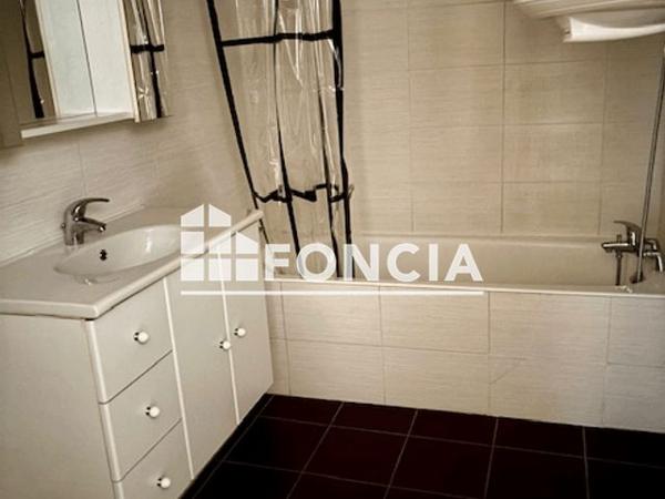 Location Appartement 2 pièces 51 m² - 3 RUE ROYALE Annecy 74000