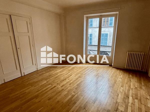 Location Appartement 2 pièces 51 m² - 3 RUE ROYALE Annecy 74000