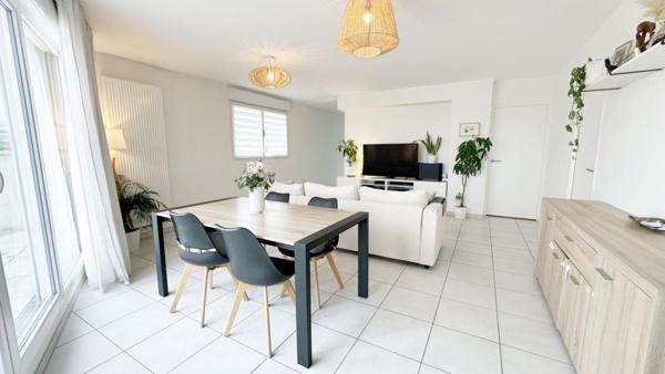 ANNEMASSE  Appartement  T4 en attique , 91 m2, terrasse 80 M2, vue panoramique , 799000 euros