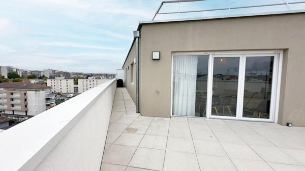 ANNEMASSE  Appartement  T4 en attique , 91 m2, terrasse 80 M2, vue panoramique , 799000 euros
