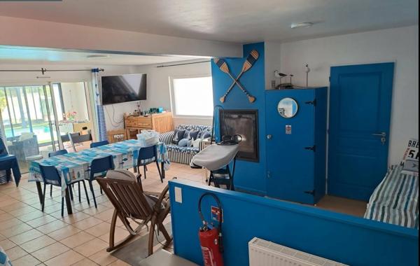 ENSEMBLE IMMOBILIER D'EXCEPTION À ÉTEL ? RÉSIDENCE PRINCIPALE & GÎTES ? PISCINE ? DPE B