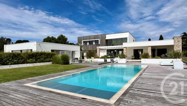 Maison à vendre  10 pièces - 384,40 m2 ST HILAIRE DE RIEZ - 85