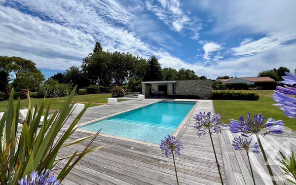 Maison à vendre  10 pièces - 384,40 m2 ST HILAIRE DE RIEZ - 85