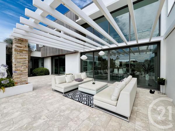 Maison à vendre  10 pièces - 384,40 m2 ST HILAIRE DE RIEZ - 85