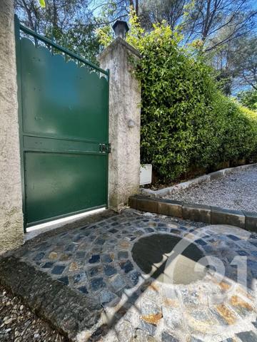 Maison à vendre  5 pièces - 128 m 2   CHATEAUNEUF GRASSE  - 06