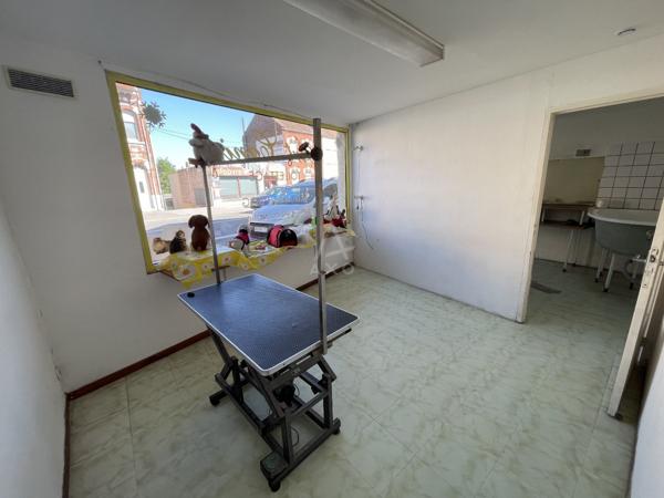 Fond de Commerce Toilettage canin de 120m² environs et de 4 pièces