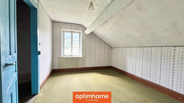 🏡 Maison mitoyenne de 125 m² – 4 chambres + greniers aménageables – Jardins + Garage – Saulxures-sur-Moselotte