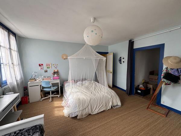 Rochefort Hyper Centre - Maison 175 m² T5 avec courette