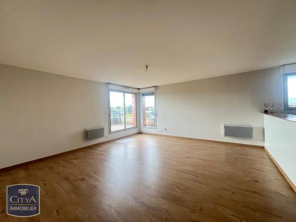 Appartement à louer 4 pièces 84.3m² Bourges (18000)