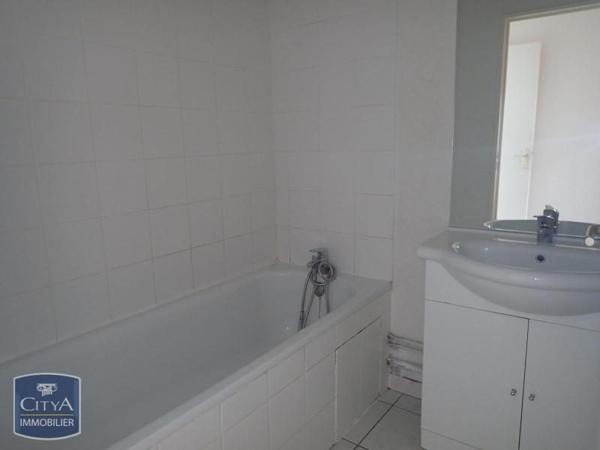 Appartement à louer 2 pièces 52.77m² Reims (51100)