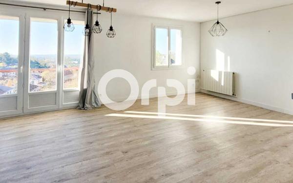 Appartement à louer    3 pièces • 77 m2 Saumur