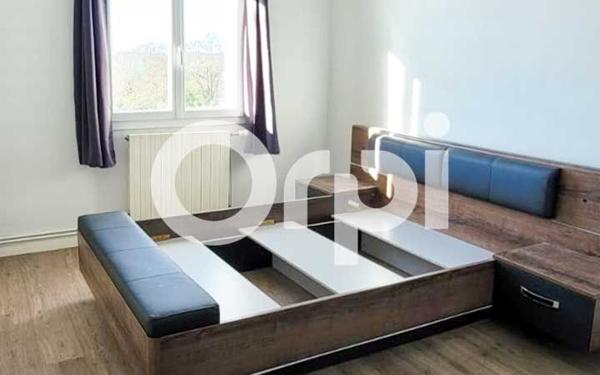 Appartement à louer    3 pièces • 77 m2 Saumur