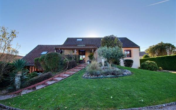 Maison à vendre    7 pièces •  Blanzy