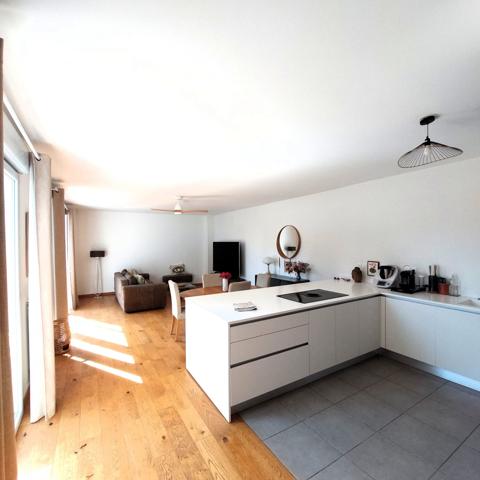 Maison contemporaine T4 avec jardin, parking et garage
