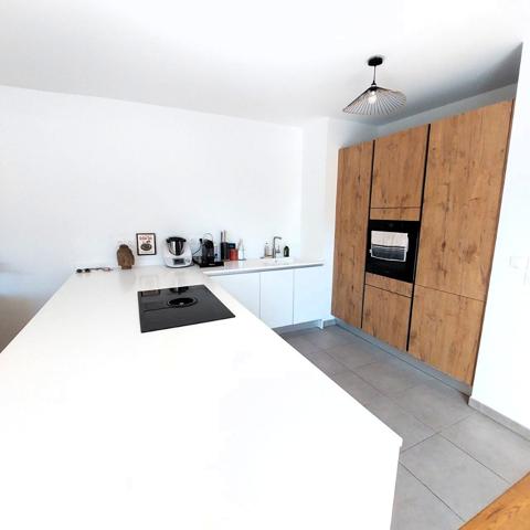 Maison contemporaine T4 avec jardin, parking et garage