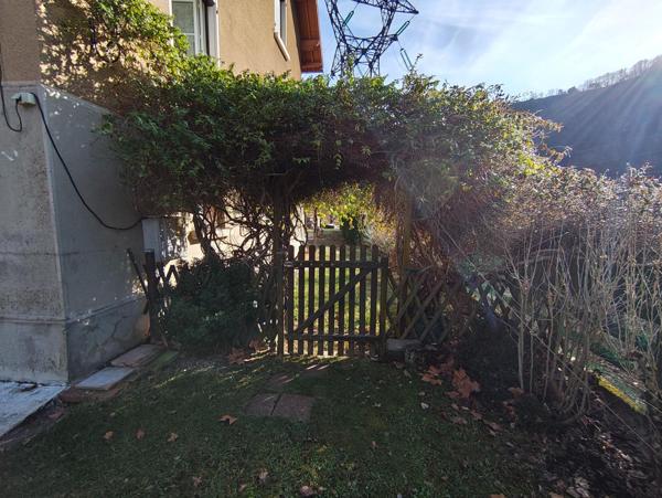 Maison 130 m² rénovée, 4 chambres, grand salon, garage