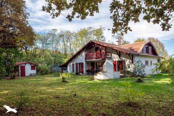 Maison à vendre |  Saint-Pierre-du-Mont |  5 pièces | 140 m²