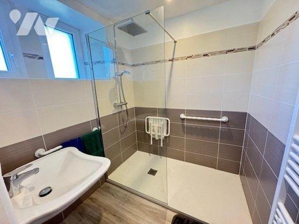 À vendre maison à ARZANO (29)

Axe QUIMPERLE - ARZANO. Maison en pierre exposée sud-est. Ce b...