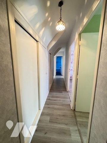 À vendre maison à ARZANO (29)

Axe QUIMPERLE - ARZANO. Maison en pierre exposée sud-est. Ce b...