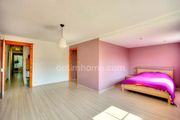 Baisse de prix à Metzervisse – Maison 230 m² avec cour, jardin, potentiel évolutif