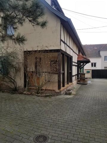 Charmante Maison de Ville Atypique de 160 m² - Proche de Toutes Commodités