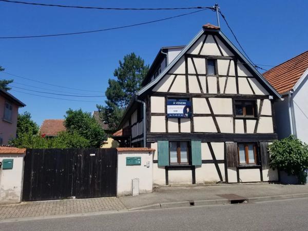 Charmante Maison de Ville Atypique de 160 m² - Proche de Toutes Commodités