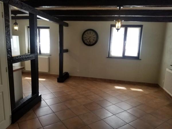 Charmante Maison de Ville Atypique de 160 m² - Proche de Toutes Commodités